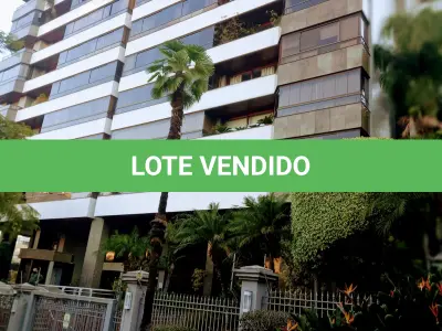 LOTE 001 - Apart. 281m² com três vagas na R. Carlos Trein Filho