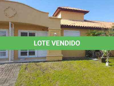 LOTE 001 - Casa em condomínio em Xangri-la.