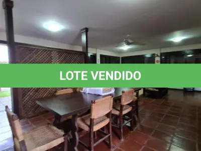 LOTE 001 - Atlântida. Casa de esquina próximo ao mar