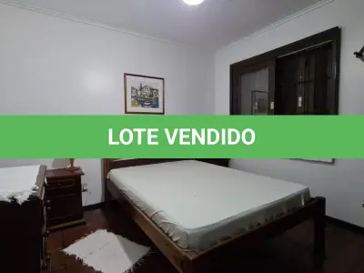 LOTE 001 - Atlântida. Casa de esquina próximo ao mar