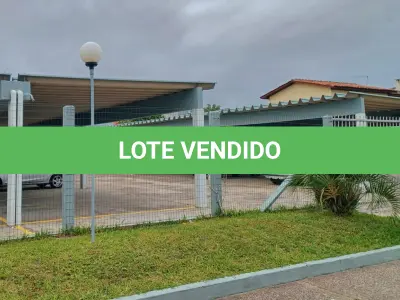 LOTE 001 - Apartamento  e vaga em Capão Novo