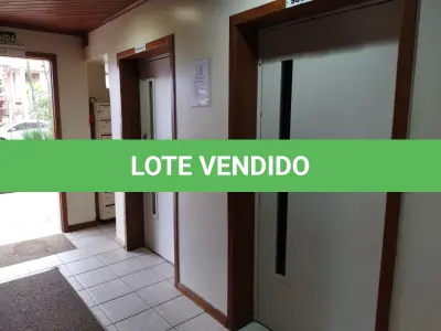 LOTE 004 - Apart. desocupado na Otto Niemayer 754