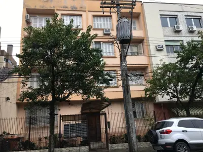 LOTE 001 - Apart. em frente Praça Garibaldi