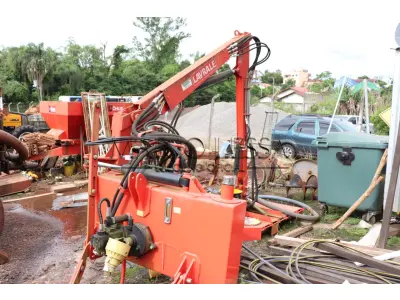 LOTE 004 - Roçadeira hidráulica LAVRALE