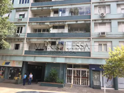 LOTE 003 - Apart e vaga na Av. Independência 1152