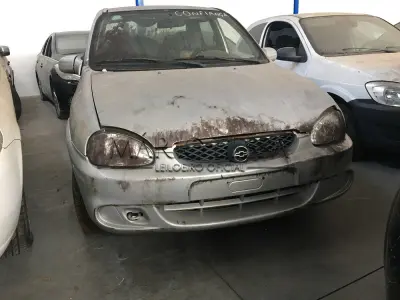 LOTE 001 - GM CORSA CLASSIC 2001/02