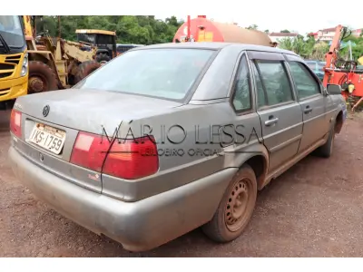 LOTE 005 - VW Santana 1.8 ano 2002