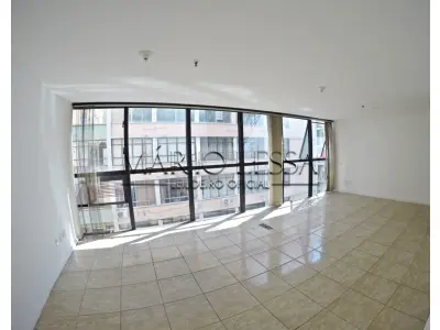 LOTE 003 - Sala Comercial 38m² desocupada, no Centro Histórico