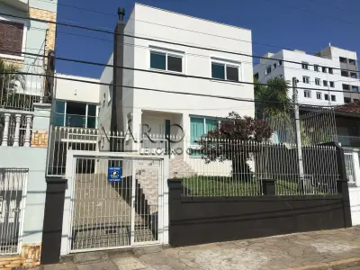 LOTE 001 - Sobrado na Rua Domingos Martins