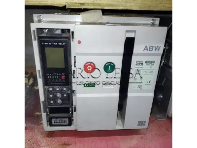LOTE 004 - Dois disjuntores WEG ABW