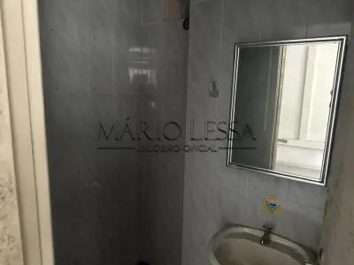 LOTE 005 - Sala 508, no Ed. Cacique, desocupada