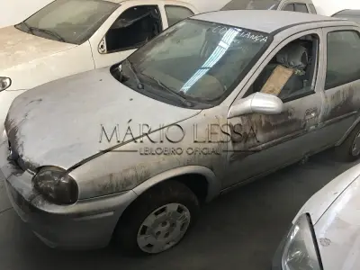 LOTE 001 - GM CORSA CLASSIC 2001/02