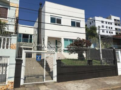 LOTE 001 - Sobrado na Rua Domingos Martins