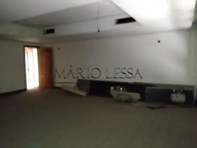 LOTE 006 - 500m² e cinco vagas na R Dona Laura