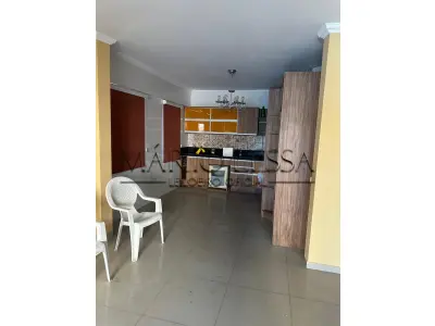 LOTE 002 - Cobertura com duas vagas R Pedro Ivo, desocupado