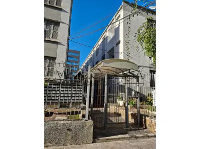 LOTE 004 - Ap na Rua Freitas de Castro