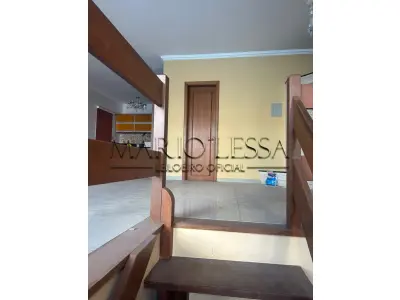 LOTE 002 - Cobertura com duas vagas R Pedro Ivo, desocupado