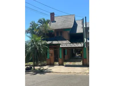 LOTE 001 - Um sobrado no bairro Rio Branco, Canoas