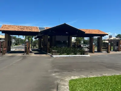 LOTE 004 - Sobrado no Atlântida Lagos Park