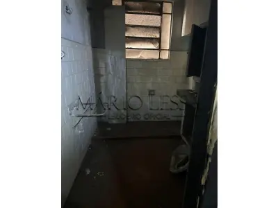 LOTE 005 - Ap.1, na R Marechal Floriano 370, desocupado